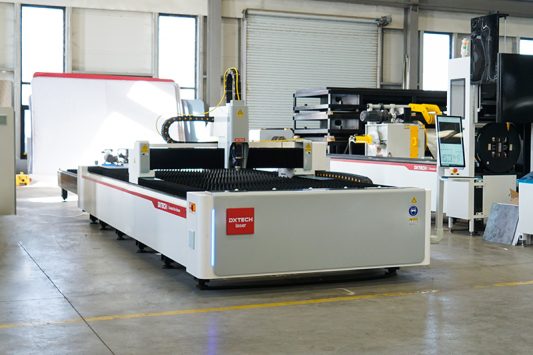 customized fiber laser cutting machine for metal sheet china 1500w fiber laser cutting machine