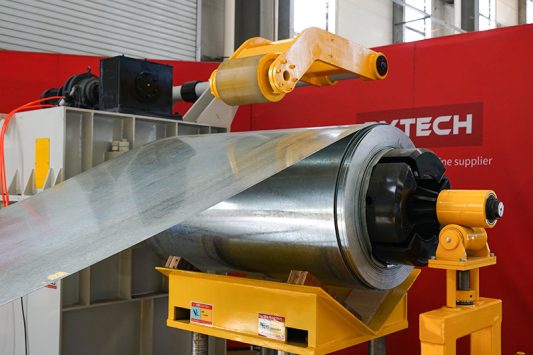 laser cutting machine with autofocusautomatic feeding laser cutting machine