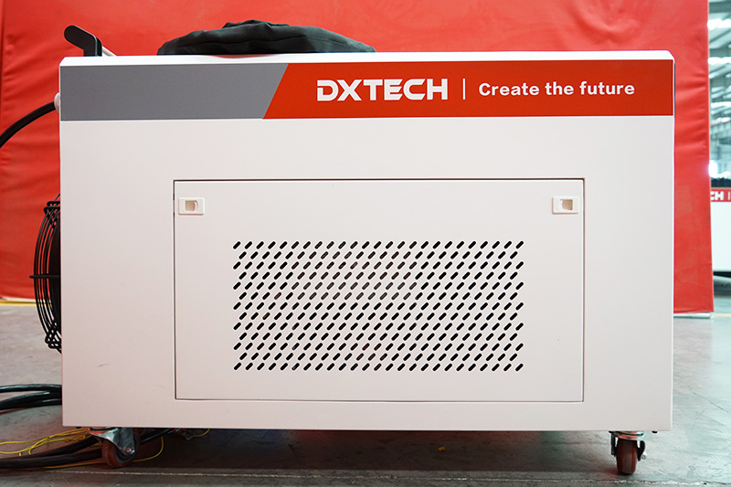 metal rust removal oxide painting coating removal laser cleaning machine fiber laser metal clean machine